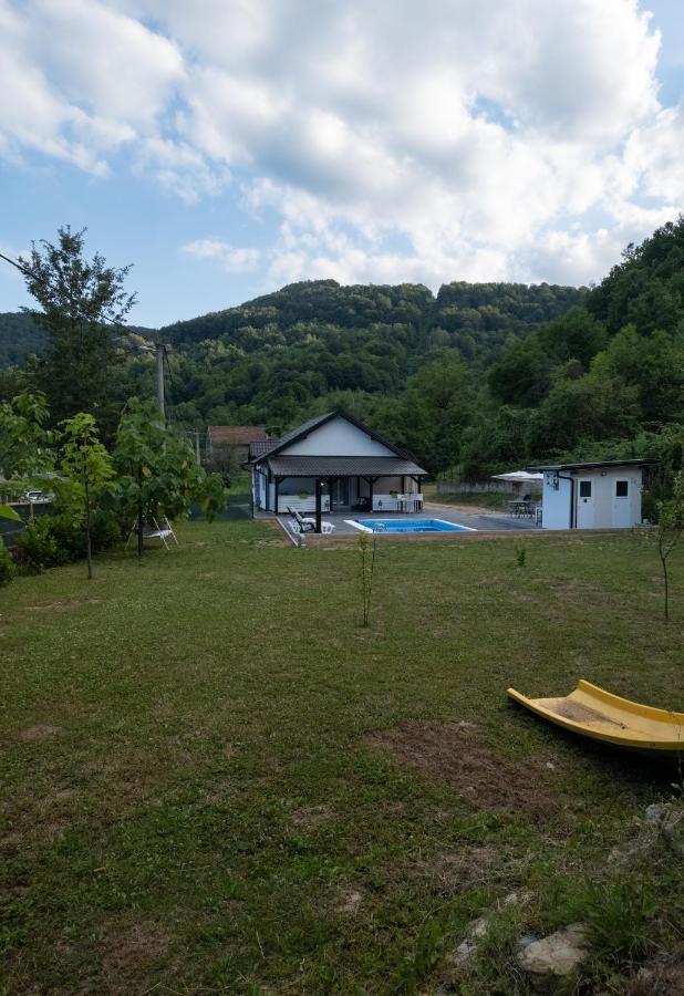 Vikendica Lohovo Vila Bihać Exterior foto