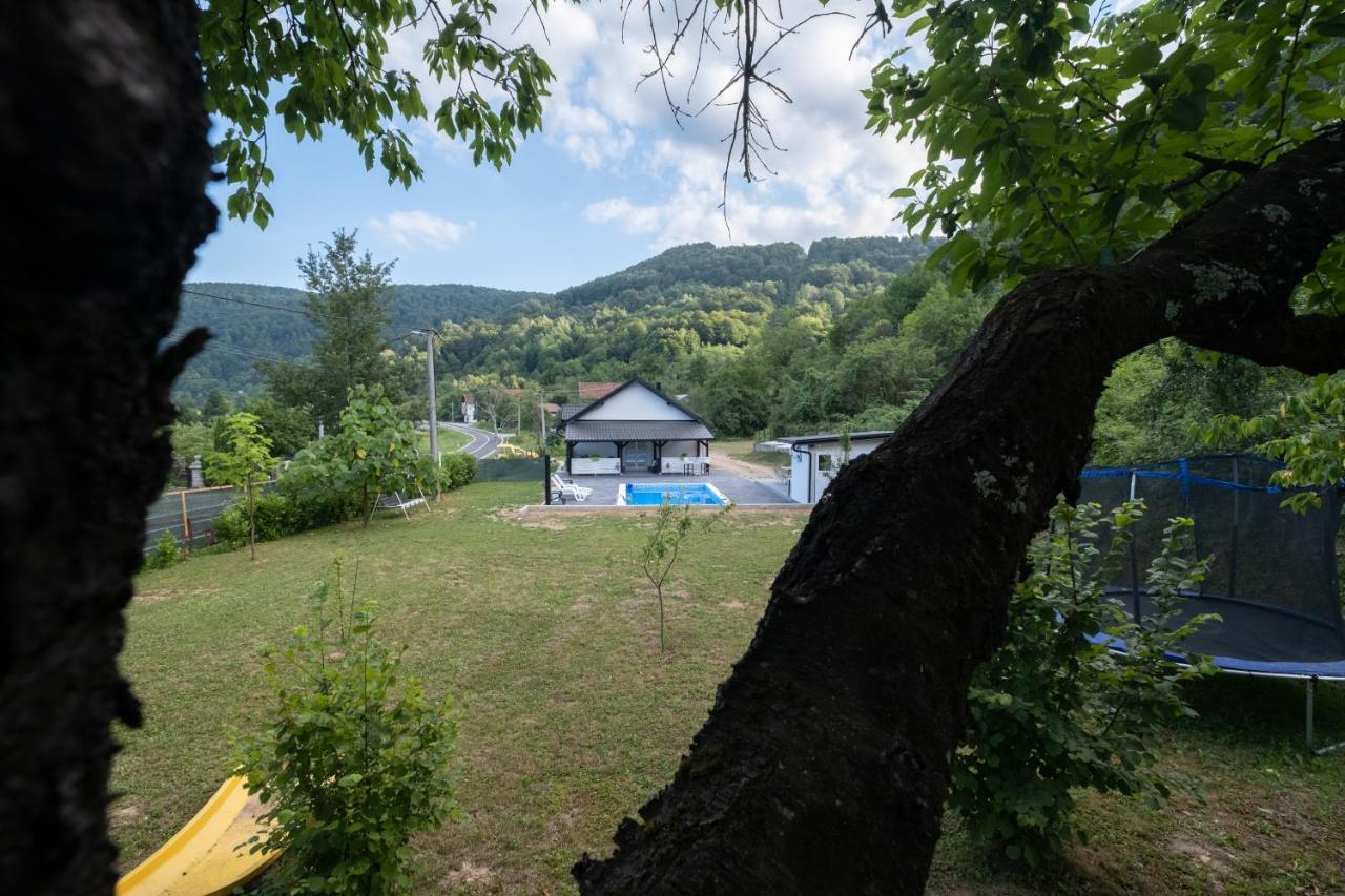 Vikendica Lohovo Vila Bihać Exterior foto